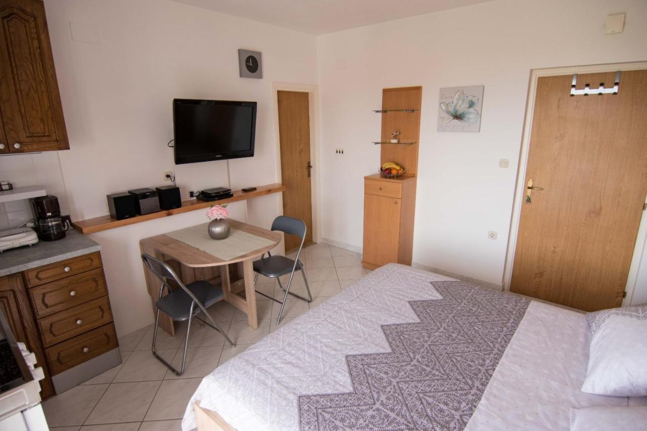 Studio Mali Raj Supetar Kültér fotó